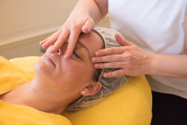 Balance-Cosmetic_kosmetik-gesichtsbehandlung1