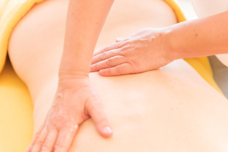 Balance-Cosmetic_rueckenmassage